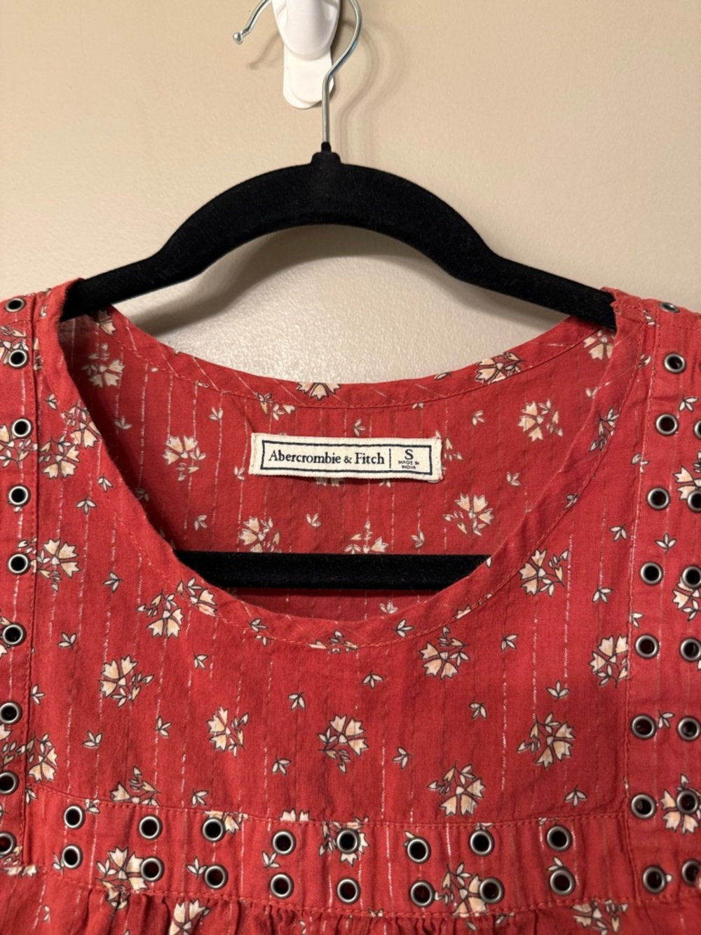 Abercrombie & Fitch Rust Floral Eyelet Ruffle Top - Picture 5 of 8
